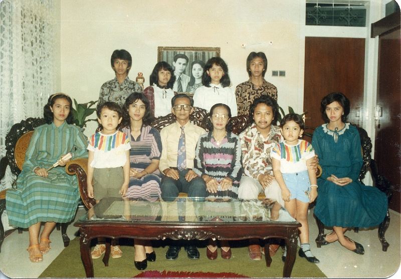 1985 Bogor - My Indonesian Family.jpg